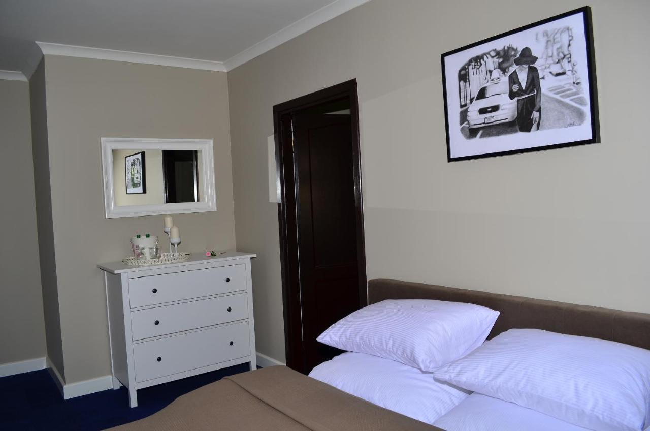 Szafirowy Dwor Hotel & Restauracja Hlivice Exteriér fotografie